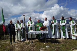 arcybiskup jędraszewski w dolomitach